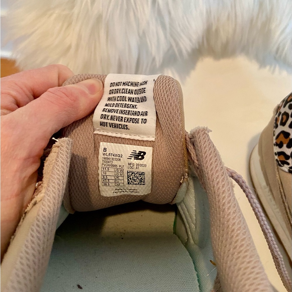 New Balance Women’s 574 V2 Animal Print Sneaker in color Mindful, size 11.5 - Picture 9 of 11